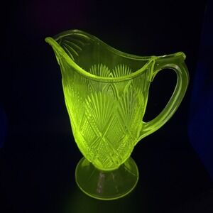 Vintage EAPG Manganese Glass Pitcher Diamond Fan Pattern UV Glow 365nm 8.5in